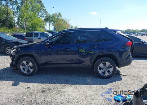 2022 Toyota Rav4 Xle from USA, damaged, VIN 2T3W1RFV4NW189687